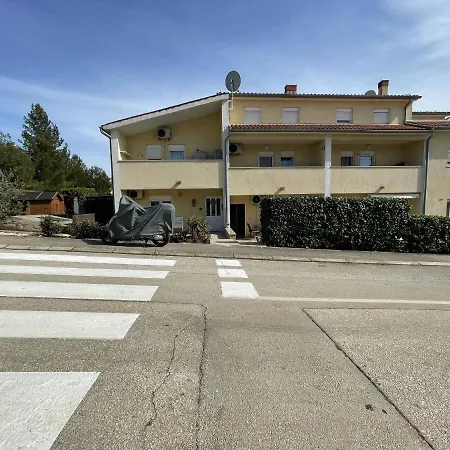 Malu Apartament Pula